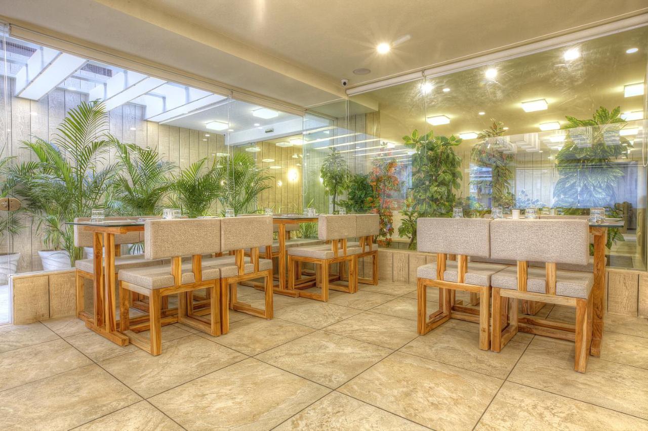 Scenaria Hotel Ahmedabad Luaran gambar