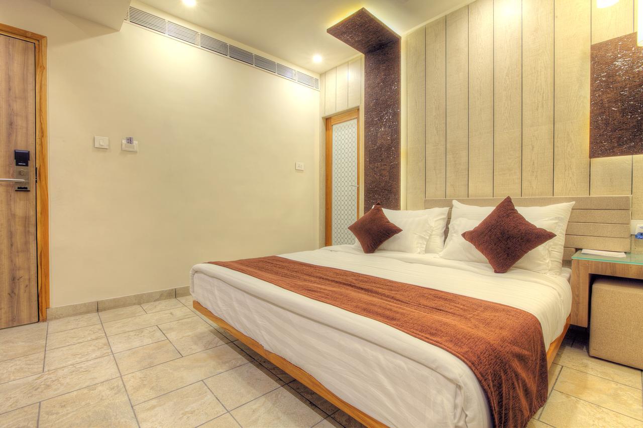 Scenaria Hotel Ahmedabad Luaran gambar